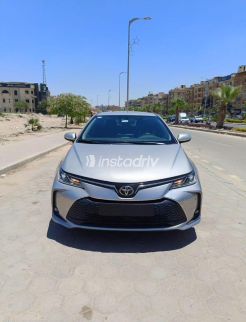 تويوتا كورولا 2024 فضي أوتوماتيك مستعملة للبيع في 6 أكتوبر - 1