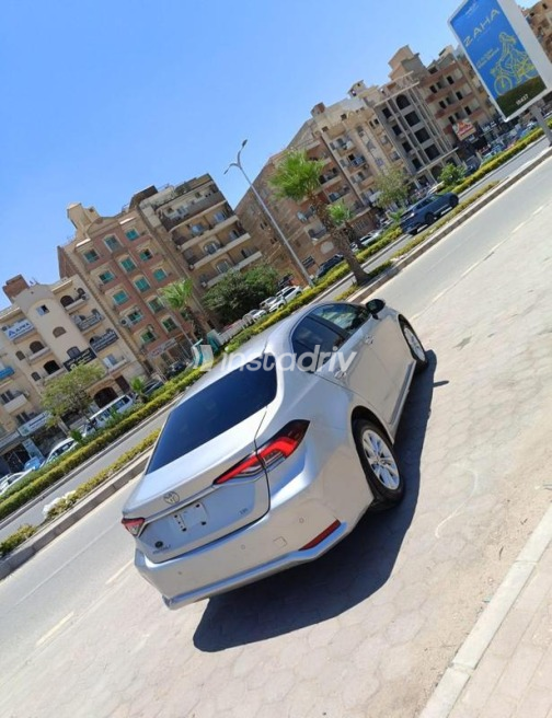 تويوتا كورولا 2024 فضي أوتوماتيك مستعملة للبيع في 6 أكتوبر - 7