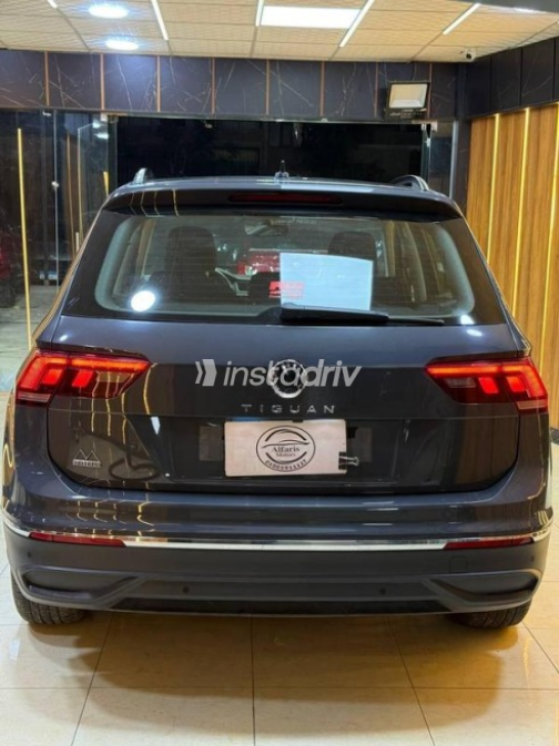 Volkswagen Tiguan 2024 Dark Blue Automatic Used for Sale in Nasr city - 7