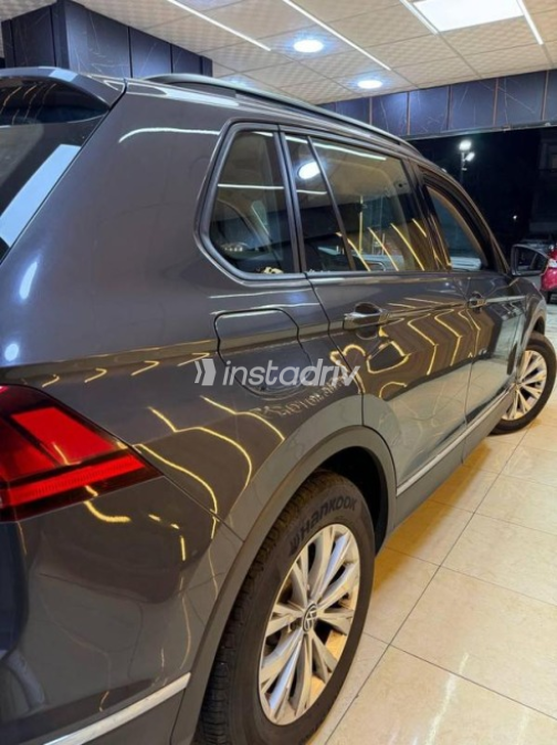Volkswagen Tiguan 2024 Dark Blue Automatic Used for Sale in Nasr city - 8