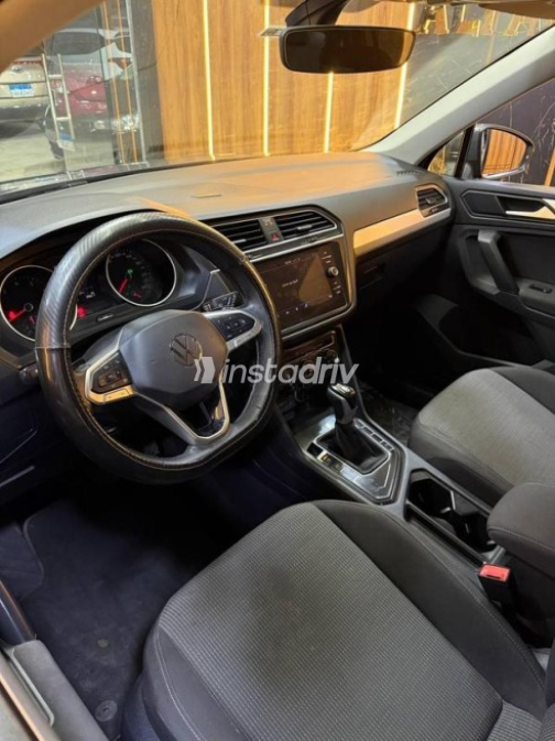 Volkswagen Tiguan 2024 Dark Blue Automatic Used for Sale in Nasr city - 9