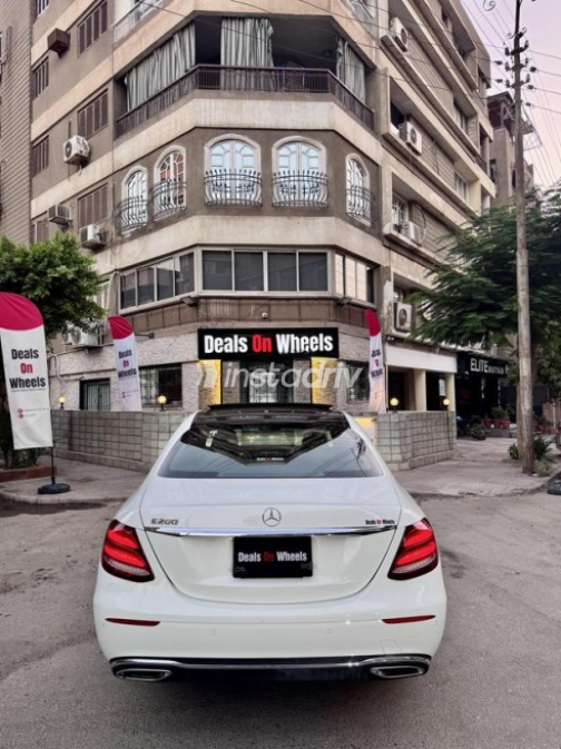 Mercedes E 200 2020 White Automatic Used for Sale in Heliopolis - 3