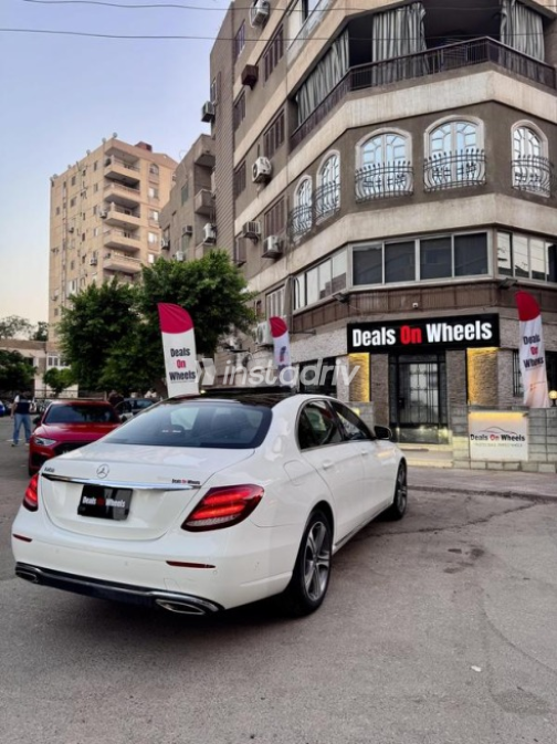 Mercedes E 200 2020 White Automatic Used for Sale in Heliopolis - 6
