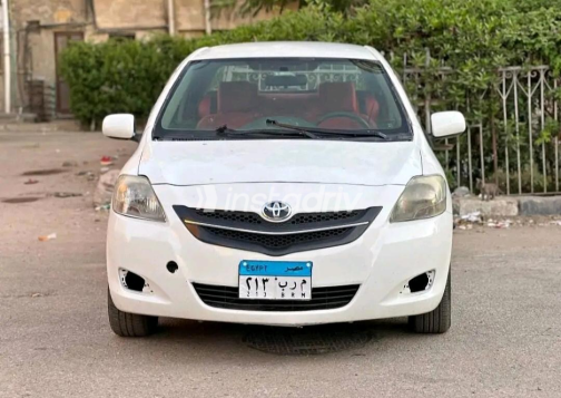 تويوتا ياريس 2008 أبيض يدوي مستعملة للبيع في الجيزة - 4