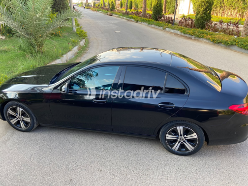 Mercedes C 180 2022 Black Automatic Used for Sale in Cairo - 4