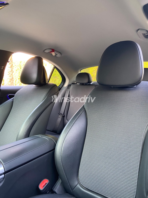Mercedes C 180 2022 Black Automatic Used for Sale in Cairo - 10