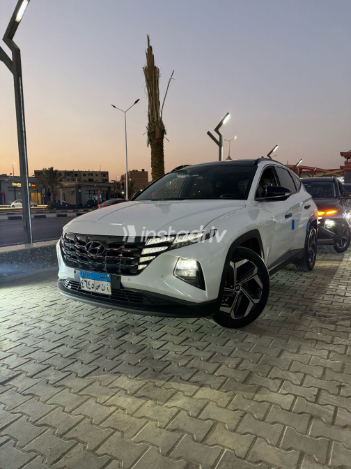 Hyundai Tucson 2024 White Automatic Used for Sale in Nasr city - 5