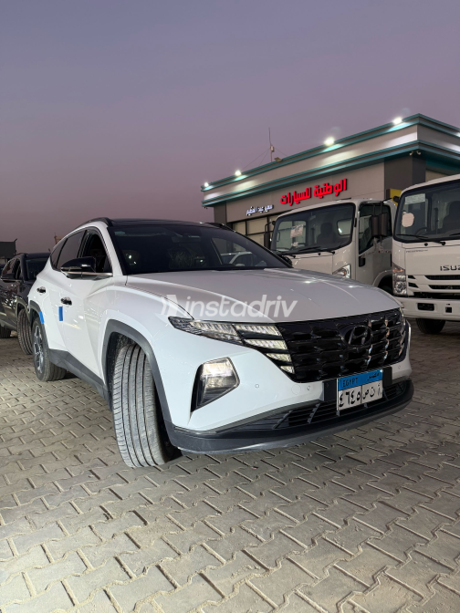 Hyundai Tucson 2024 White Automatic Used for Sale in Nasr city - 8