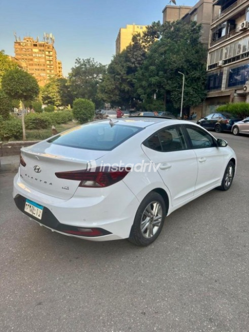 Hyundai Elantra 2020 White Automatic Used for Sale in Mohandessin - 2