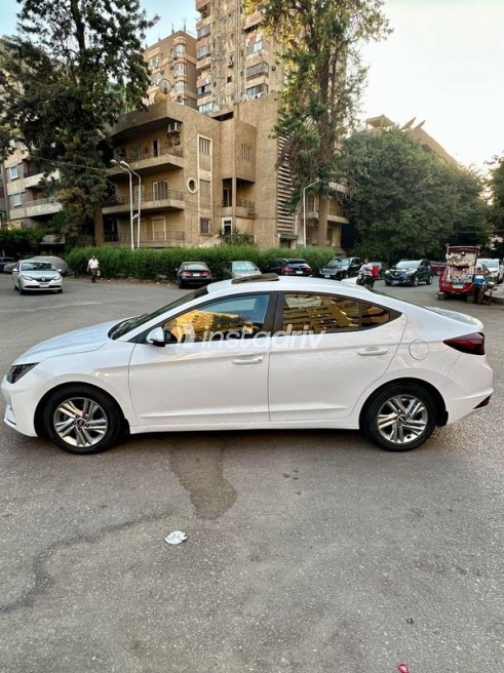 Hyundai Elantra 2020 White Automatic Used for Sale in Mohandessin - 3