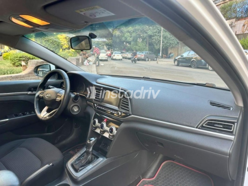 Hyundai Elantra 2020 White Automatic Used for Sale in Mohandessin - 4