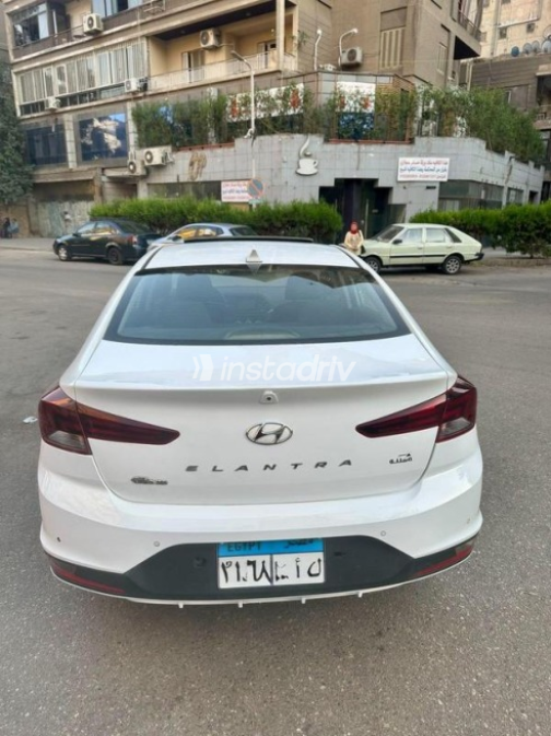 Hyundai Elantra 2020 White Automatic Used for Sale in Mohandessin - 9