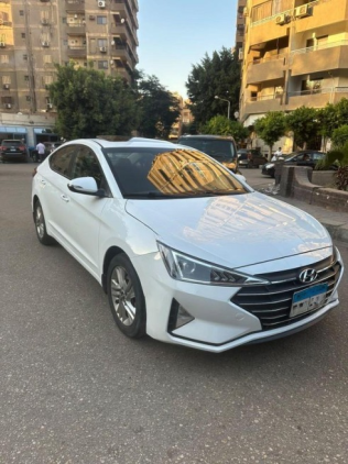 Hyundai Elantra 2020 White Automatic Used for Sale in Mohandessin