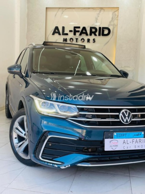 Volkswagen Tiguan 2024 Dark Blue Automatic Used for Sale in Alexandria - 3