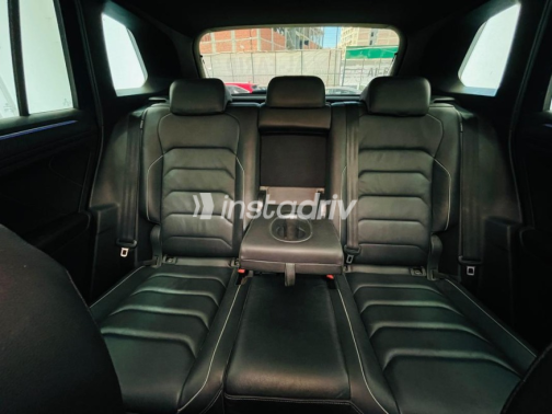 Volkswagen Tiguan 2024 Dark Blue Automatic Used for Sale in Alexandria - 6
