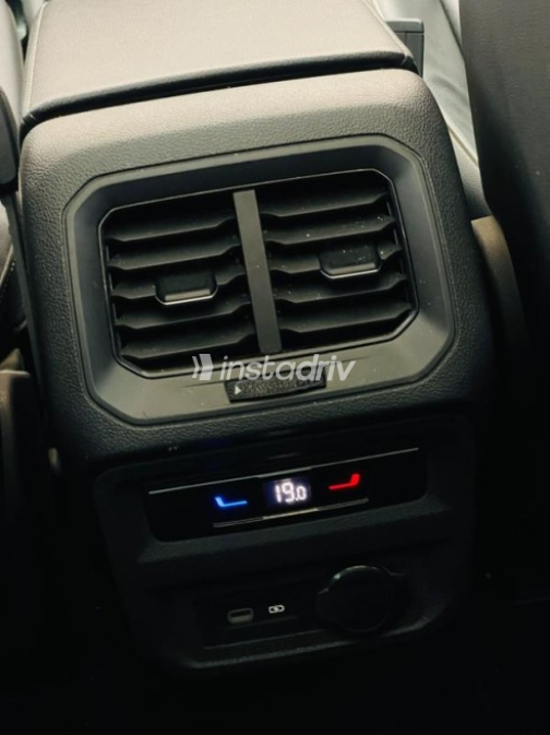 Volkswagen Tiguan 2024 Dark Blue Automatic Used for Sale in Alexandria - 7