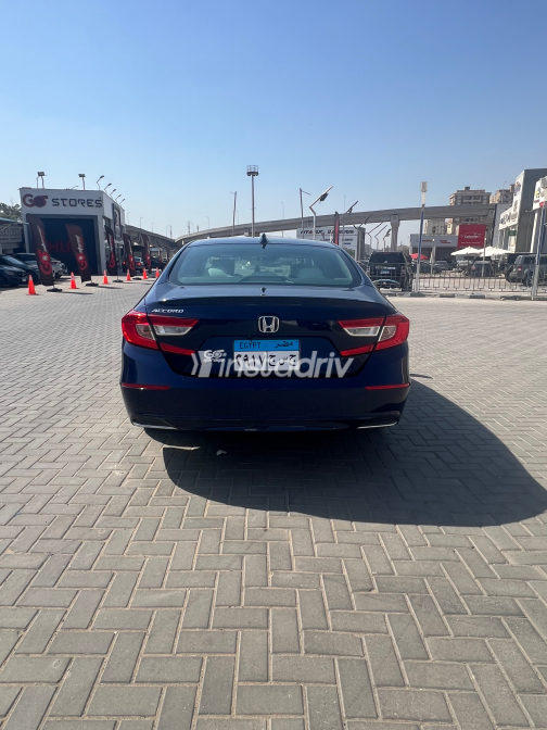 هوندا أكورد 2020 أبيض أوتوماتيك مستعملة للبيع في مرسى مطروح - 4