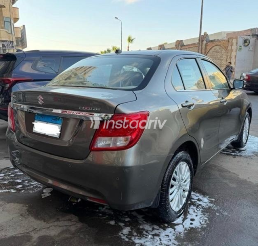 سوزوكى سويفت ديزاير 2022 بني أوتوماتيك مستعملة للبيع في الإسكندرية - 2