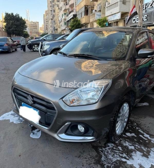 سوزوكى سويفت ديزاير 2022 بني أوتوماتيك مستعملة للبيع في الإسكندرية - 4
