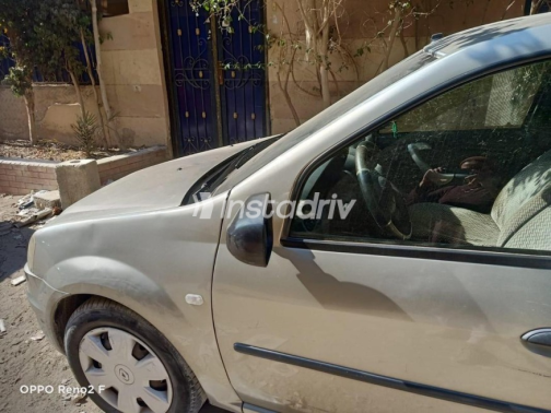 Renault Logan 2012 Gold Manual Used for Sale in Pyramids Gardens - 3