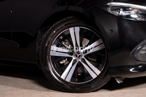 Mercedes C 180 2025 Black Automatic Used for Sale in Cairo - 7