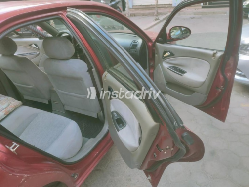 Daewoo Nubira 2 2005 White Manual Used for Sale in Shobra - 5
