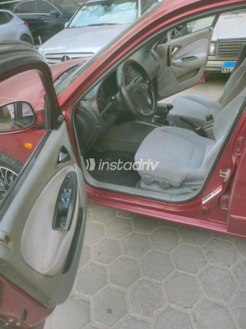 Daewoo Nubira 2 2005 White Manual Used for Sale in Shobra - 6
