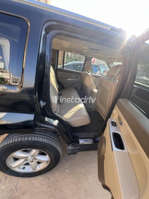 Jeep Cherokee 2010 Black Automatic Used for Sale in 6 October - 5