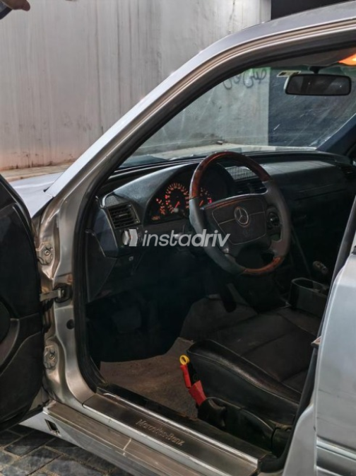 Mercedes 180 1999 Silver Automatic Used for Sale in Helwan - 4