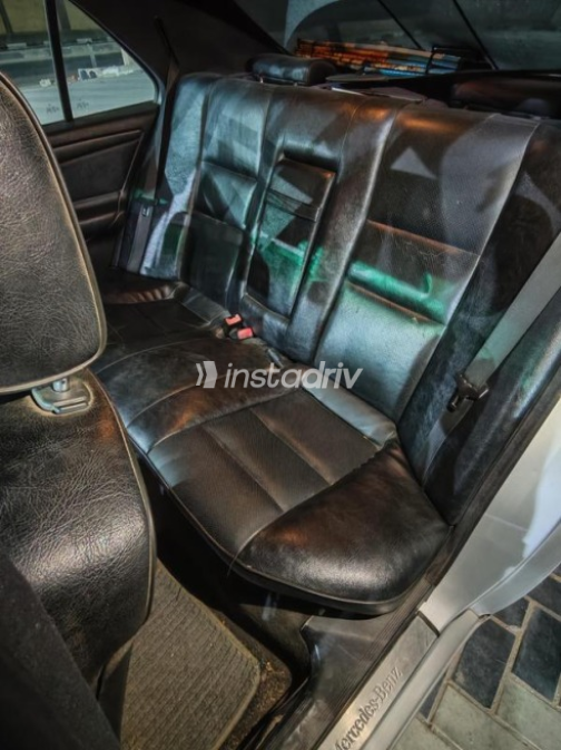 Mercedes 180 1999 Silver Automatic Used for Sale in Helwan - 5