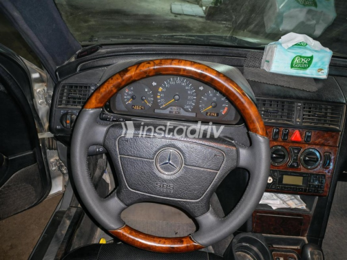 Mercedes 180 1999 Silver Automatic Used for Sale in Helwan - 8