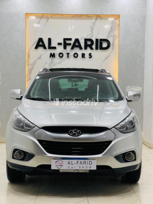 Hyundai IX 35 2015 Silver Automatic Used for Sale in Alexandria - 1