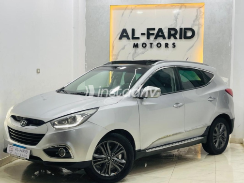 Hyundai IX 35 2015 Silver Automatic Used for Sale in Alexandria - 2