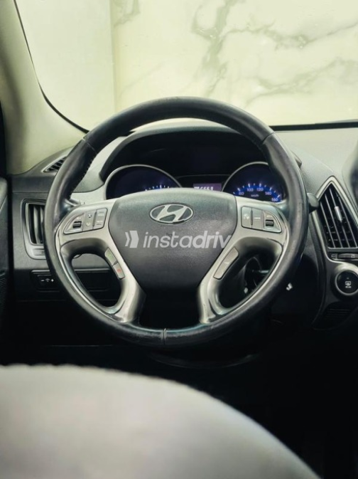 Hyundai IX 35 2015 Silver Automatic Used for Sale in Alexandria - 4