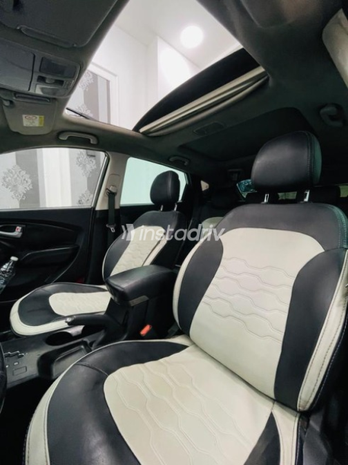 Hyundai IX 35 2015 Silver Automatic Used for Sale in Alexandria - 7