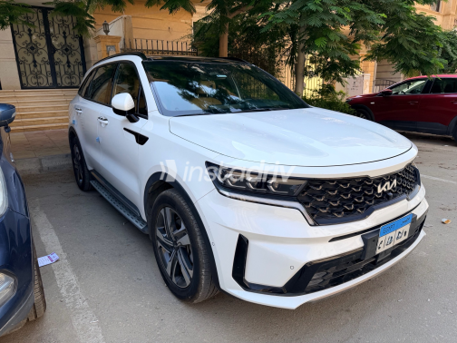 Kia Sorento 2022 White Automatic Used for Sale in Cairo - 2
