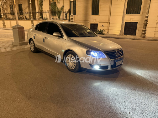 Volkswagen Passat 2009 Silver Automatic Used for Sale in Alexandria - 4