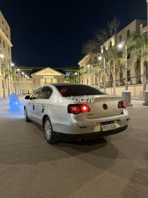 Volkswagen Passat 2009 Silver Automatic Used for Sale in Alexandria - 7
