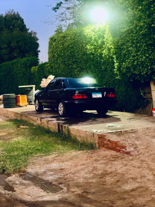 Mercedes E 240 1998 Black Automatic Used for Sale in Giza