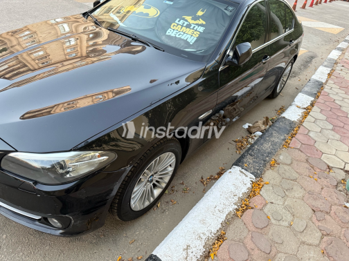 بي ام دبليو 520 2015 أسود أوتوماتيك مستعملة للبيع في القاهرة - 9