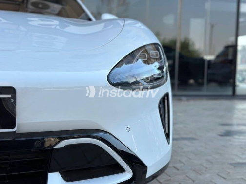 xiaomi SU7 2025 White Automatic New for Sale in Cairo - 4