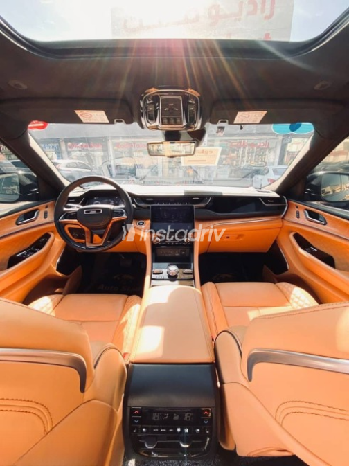 Jeep Grand Cherokee 2023 Gray Automatic Used for Sale in Cairo - 10