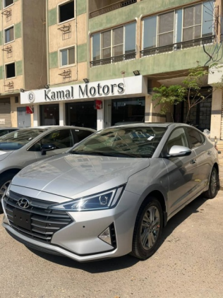 Hyundai Elantra 2027 Silver Automatic New for Sale in Cairo