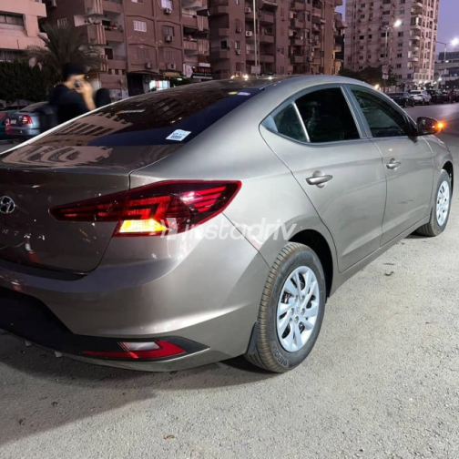 Hyundai Elantra 2027 Brown Automatic New for Sale in Nasr city - 6