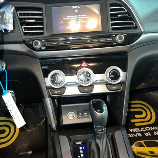 Hyundai Elantra 2027 Brown Automatic New for Sale in Nasr city - 10