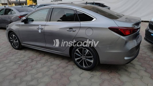 Changan Eado 2027 Silver Automatic New for Sale in Nasr city - 4