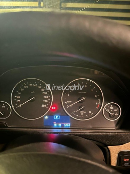 BMW 318 2016 White Automatic Used for Sale in Cairo - 4
