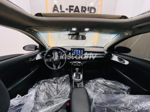 Kia Cerato 2019 Black Automatic Used for Sale in Greater Cairo ( Cairo + Giza) - 6