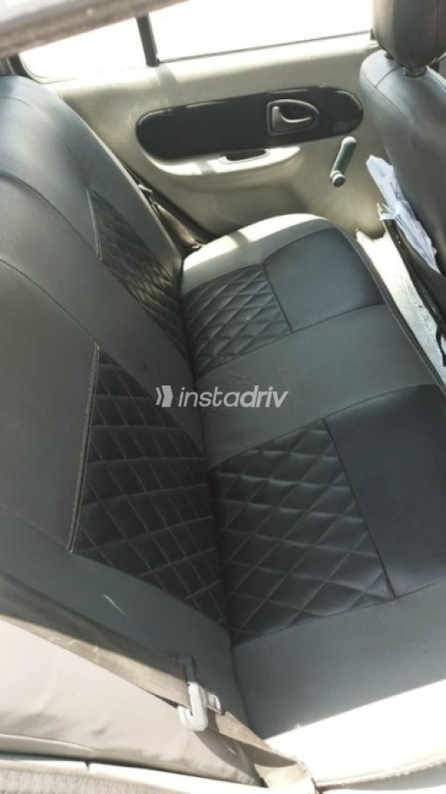 Renault Clio 2002 Black Manual Used for Sale in Cairo - 2