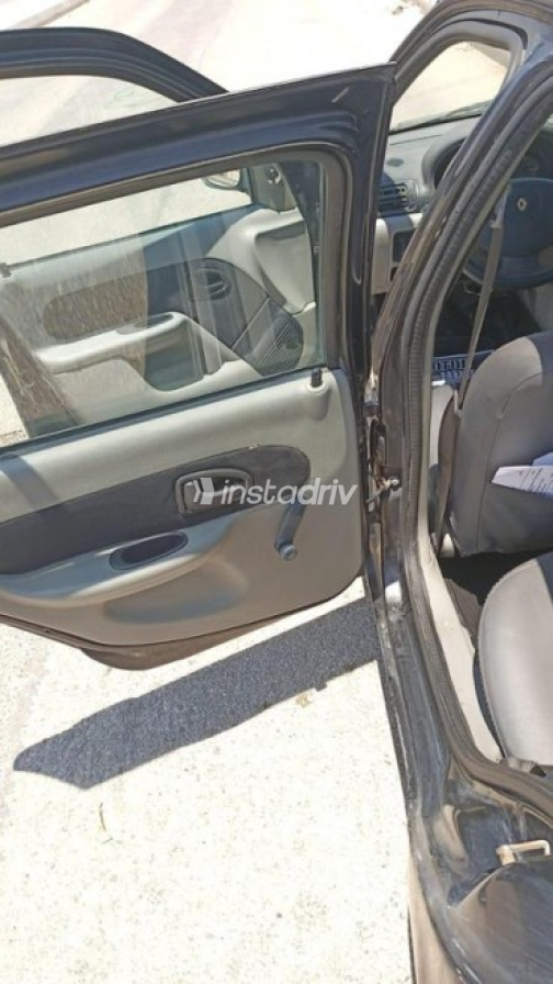 Renault Clio 2002 Black Manual Used for Sale in Cairo - 5